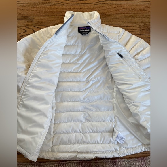 Patagonia women’s Down Sweater jacket - Picture 4 of 6